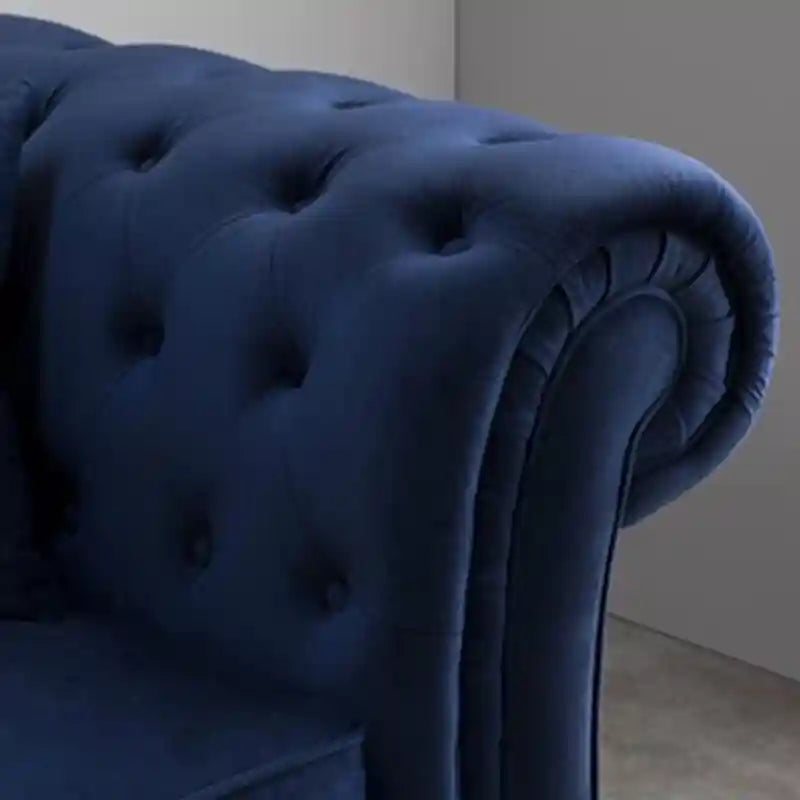 Oventa chesterfield sofa